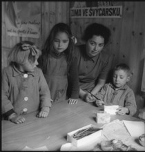 Quarantine camp for Swiss abroad in Neuchâtel 1945
