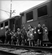 Arrival of the children from Domodossola; identification tag; 1944