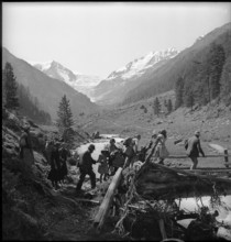 Farmers in the Turtmann Valley, 1940