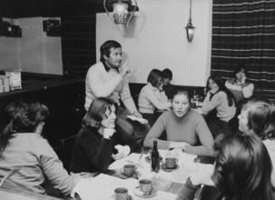 Hans Schweingruber instructs the Swiss women's ski team, 1975