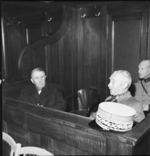 General Guisan at the premiere of the film One Way Remains Open, 1944