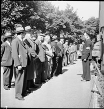 Recruitment for auxiliary service; 1940
