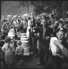 Cheese sharing in the Justistal, 1958