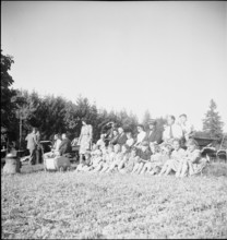 Spectators at the women's shooting competition in Urdorf, 1947