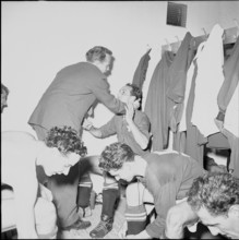 Football World Cup in Switzerland 1954: In the dressing room of the Swiss