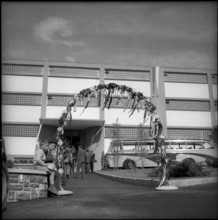 Henniez Lithinée; inauguration of the factory building, 1958