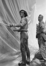 Christo wraps the Kunsthalle Bern, 1968