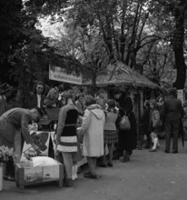 Charity market for the Pestalozzi Children's Village, Zurich 1946