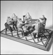 Frogs playing cards, 1943