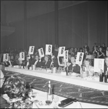 Miss Switzerland 1966 election: Jury gives marks