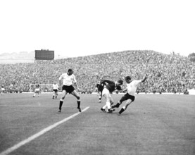 Football World Cup 1966: Switzerland  FRG; Schulz, Künzli, Höttges