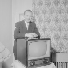 Georg Zwack, the 10,000th concessionaire in Switzerland; 1955