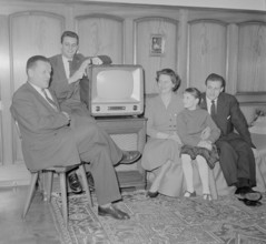 William Suter, the 20,000th concessionaire in Switzerland, and his family; 1957