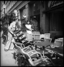 CocaCola, delivery to a restaurant; 1948
