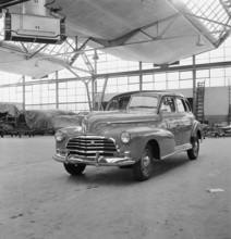Completed cars in the assembly hall; General Motors 1946