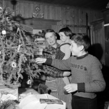 Farmer's family celebrates Christmas; 1960