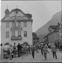 Stans: Nidwalden Landsgemeinde, parade 1959