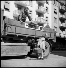 Potato collection in Zurich, 1946