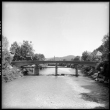 Newly built bridge in HasleRüegsau; 1956