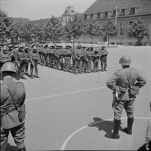 Barracks yard; soldiers being discharged; dismissal; 1940