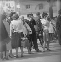 Lugano, people leaving a ship, 1961