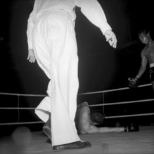 Sugar Ray Robinson in his corner, Zurich 1951