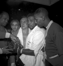 Yanek Walczak (3thd from left) and Sugar Ray Robinson, Geneva 1950