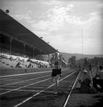 Swiss Championships 1947 Zurich, 10'000m: Gottlieb Wyss wins