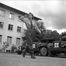 Female soldier saluting, Kreuzlingen 1953.