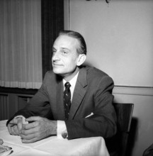 Press conference with the american oil baron Georgi, 1955.