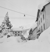Airolo 1951, Airolo 1951, abandoned houses after evacuation, danger of avalanches.