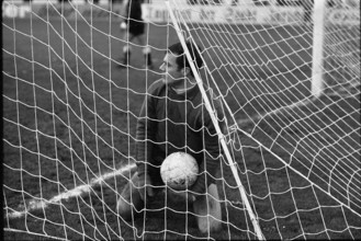 NLA 1967/68: GC Zurich - FC Basel; Keeper Marcel Kunz.
