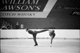 EC in Zurich 1971: Pairs Skating free program.