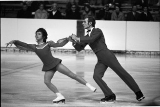 EC in Zurich 1971: Pairs Skating free program.