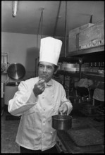 Mäni Weber as a hobby cook, 1971.