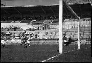Football WC quarter final 1954: Switzerland - Austria.