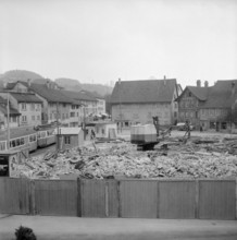 Höngg Zürich; buildings in the old village centre under demolition; 1960.