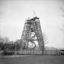Photo tower at the photo world fair, 1952.