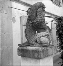 Stone fishes, sculpture in Ligerz 1949.