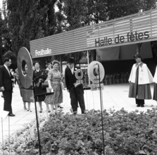 Opening of the SAFFA fair 1958: Erika Rikli and Thomas Holenstein.
