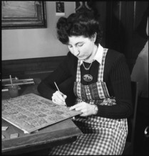 Swiss donation: producing badges, 1942.