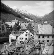 Avalanche in Andermatt; damaged buildings; 1951.