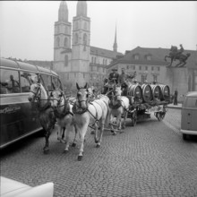 Propaganda campaign for fresh grape juice in Zurich, 1959.