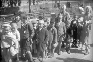 Refugees from Second World War; children from Serbia in Chiasso 1942.