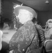 Baroness Pol Boel at a women's conference, 1948.