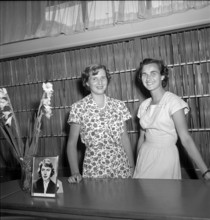 Record Saleswomen, 1950.
