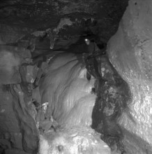 Chambre du Bourbier in the grotto of Môtiers (NE), 1954.