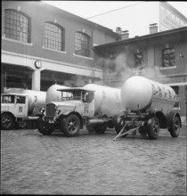 Löwenbräu brewery, transport fleet; 1945.