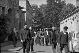 Finishing Time at the Maschinenfabrik Oerlikon, 1965.