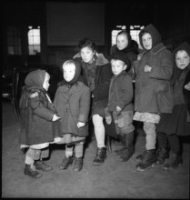 Refugees from Soviet Union; volga germans; transit; 1944.